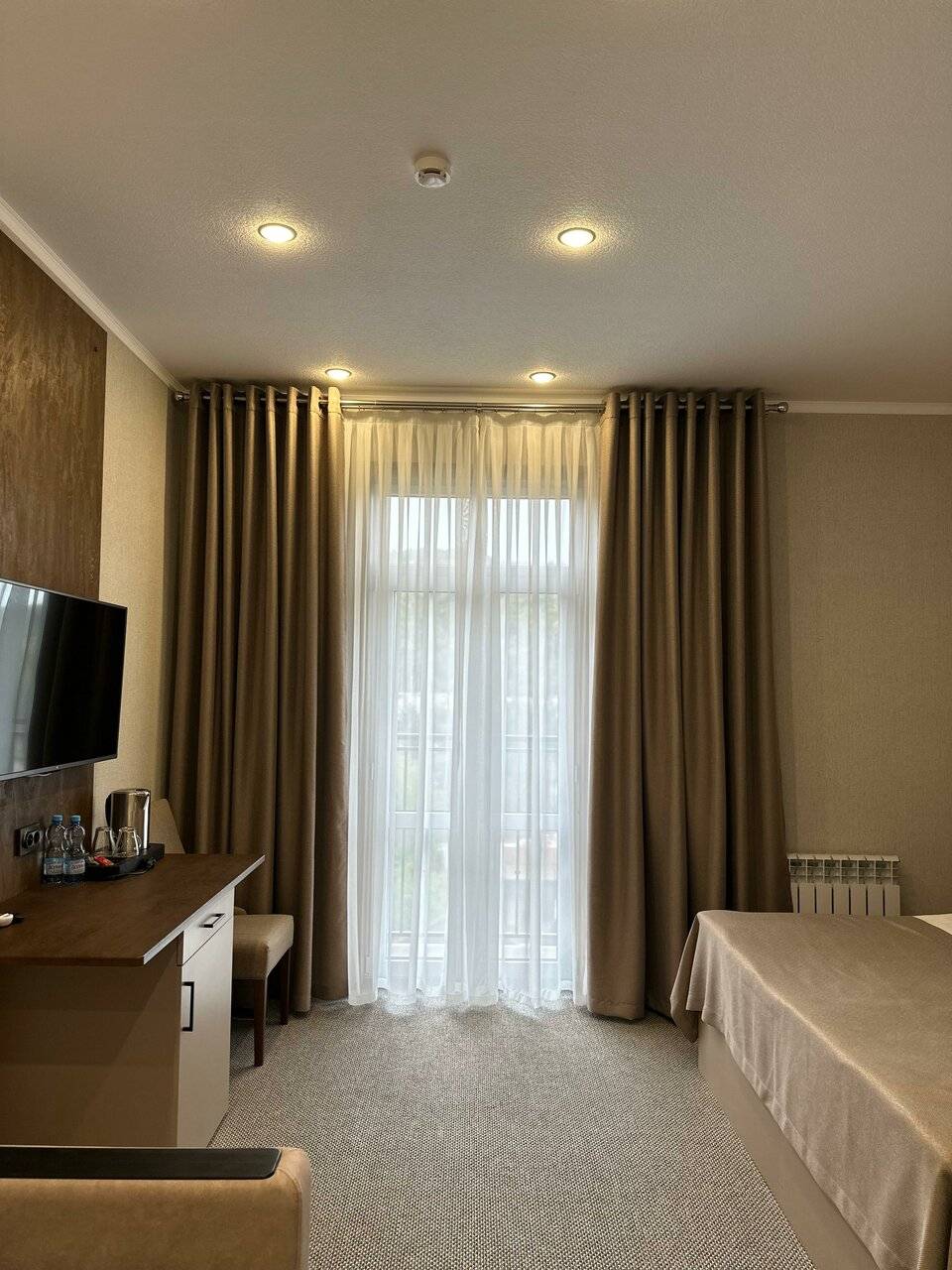 Фотографии номера Двухместный номер с 1 кроватью в Гостинице Корона Нальчик